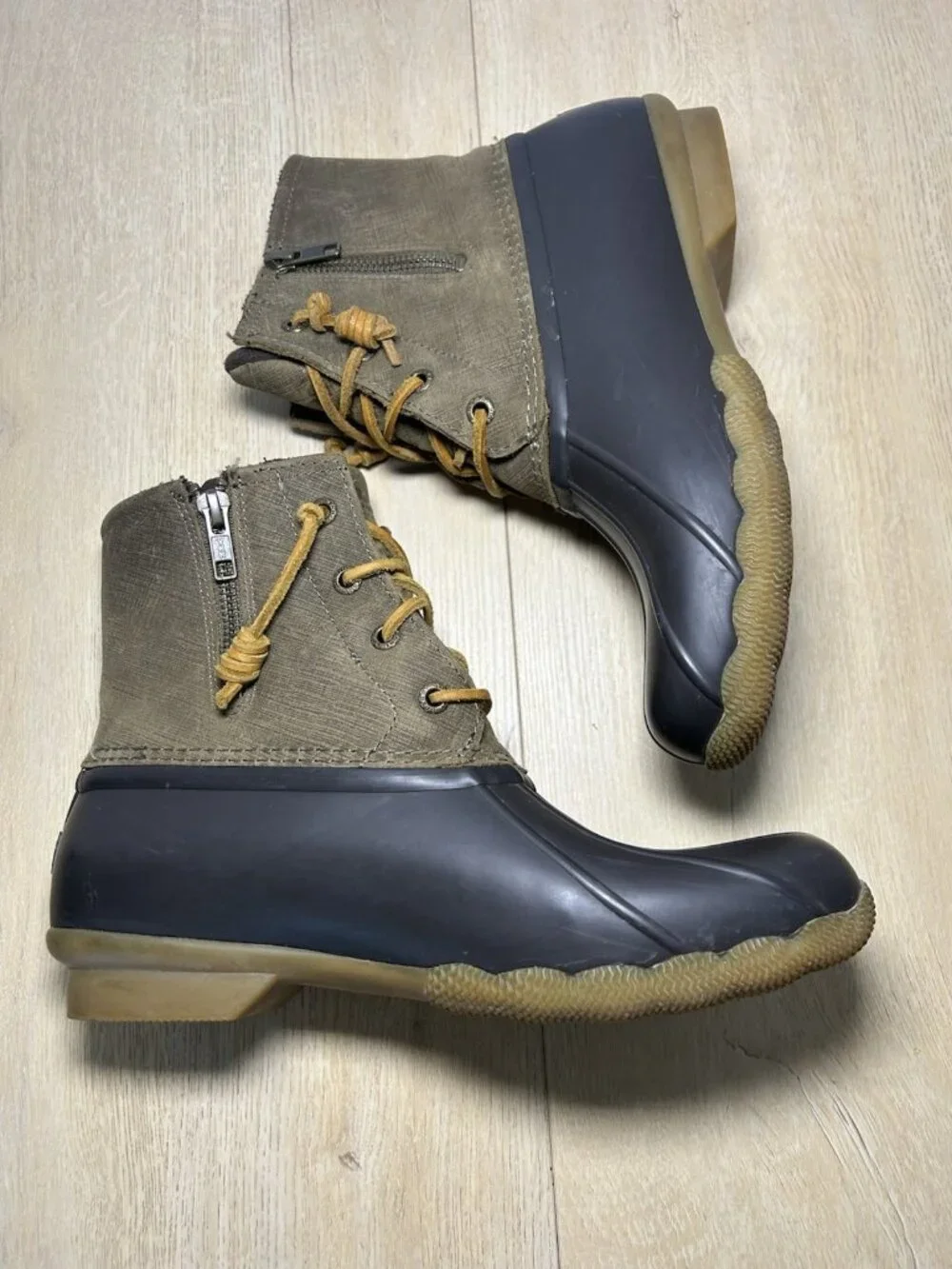 Sperry SALTWATER Women's Duck Boot Brown/Olive US Size 8